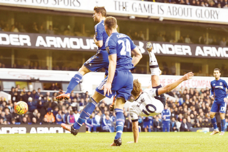 Tottenham Hotspur’s Harry Kane attempts an overhead kick against Chelsea during their English Premier League match at White Hart Lane Sunday. — Reuters