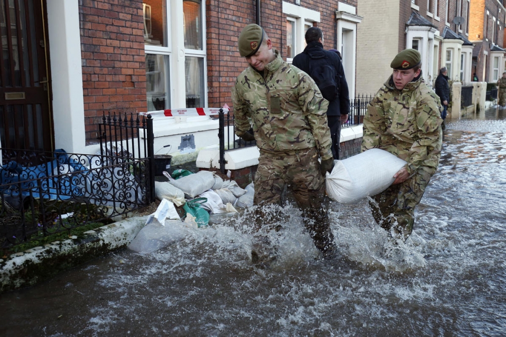 UK army joins rescue teams amid severe flooding