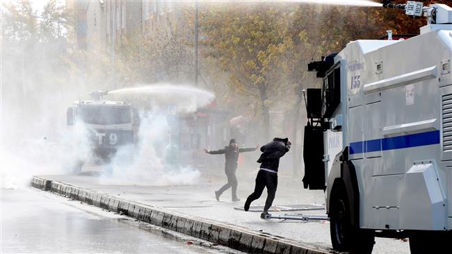 Turkish police disperses protest denouncing days long curfew at Kurdish city