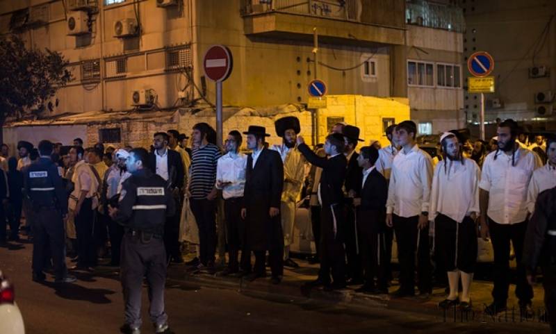 Three Israelis injured in Jerusalem knife attack