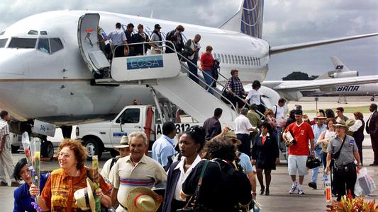 US, Cuba near deal on restoring direct commercial flights