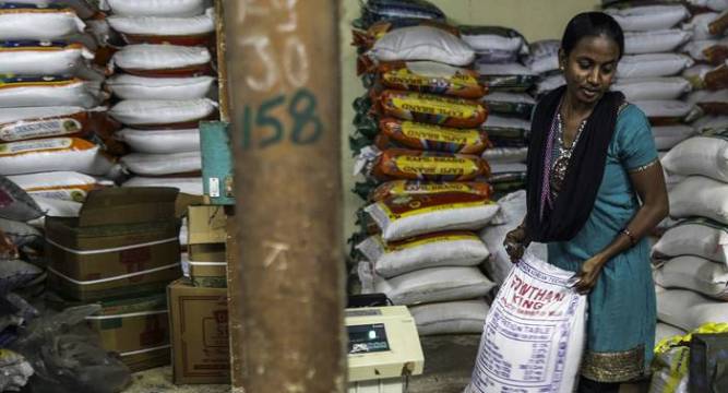 Retail inflation rises to 5.4% in Nov up 4th month in row