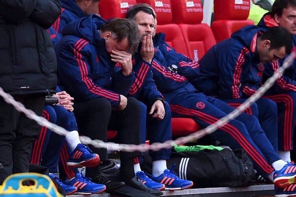 Van Gaal woes deepen as Man United loses 4th in row at Stoke