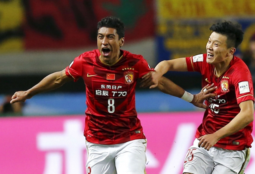 Guangzhou Evergrande midfielder Paulinho