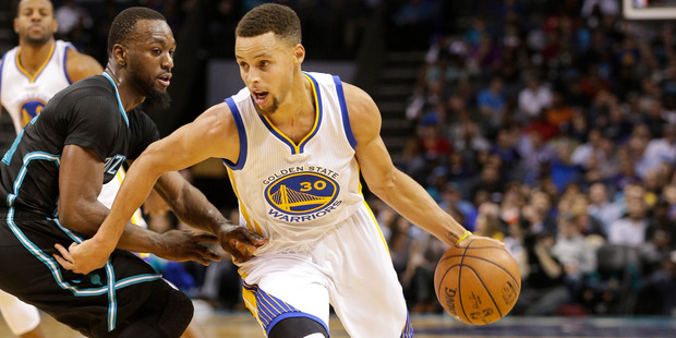 Warriors guard Steph Curry exploded for 28 points in the third quarter against the Hornets