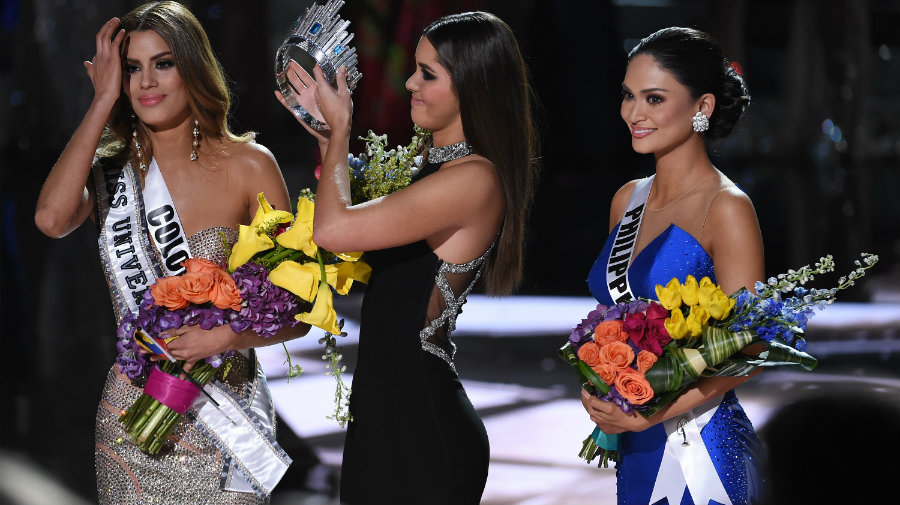 Steve Harvey mistakenly crowns the wrong Miss Universe