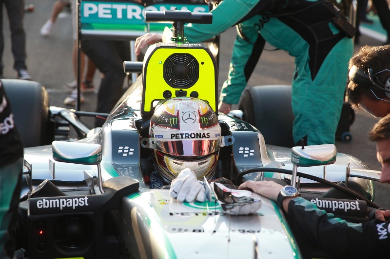 Abu Dhabi Grand Prix 2015: Nico Rosberg wins third consecutive race to end