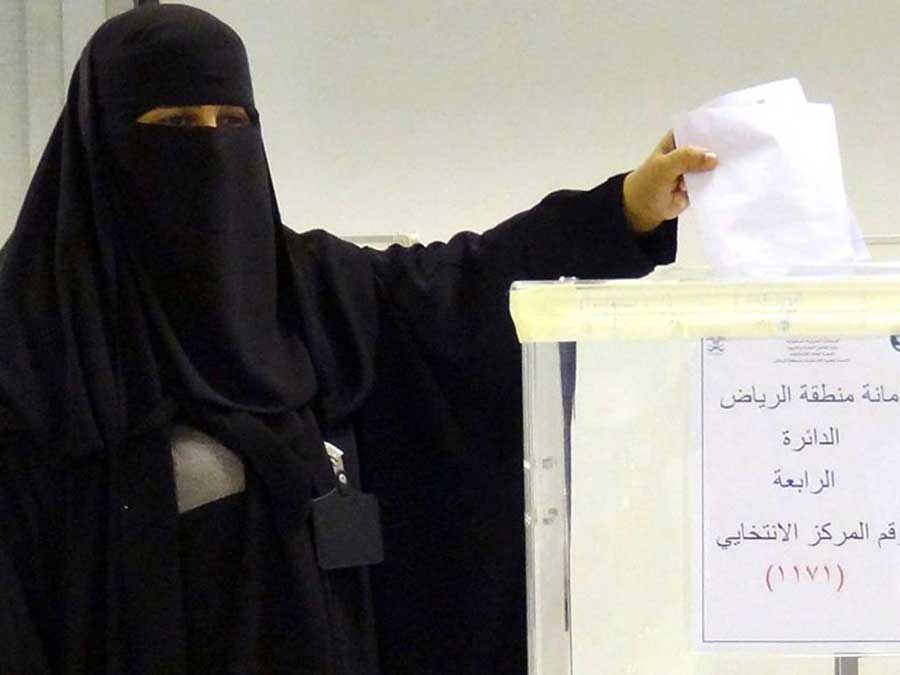 Women face a huge number of difficulties voting. Credit Independent  AFP