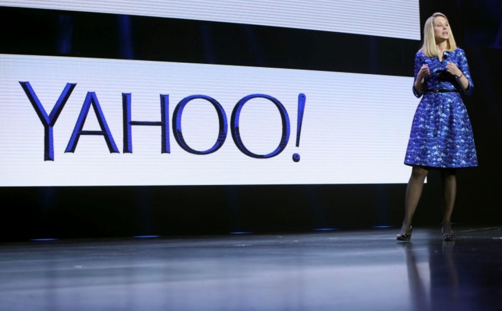 Yahoo board to weigh potential sale of Internet business WSJ