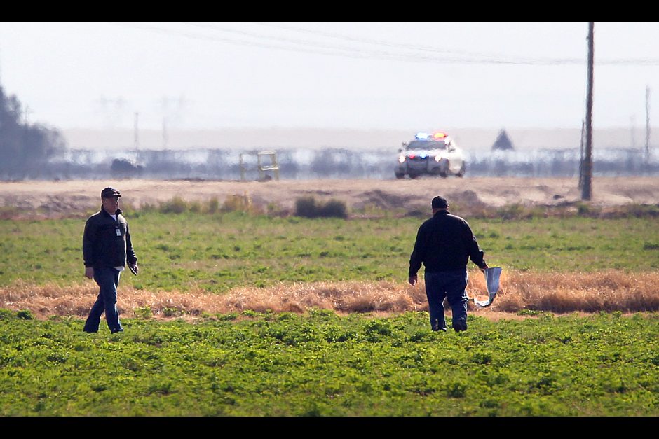 5 bodies found in California plane wreckage