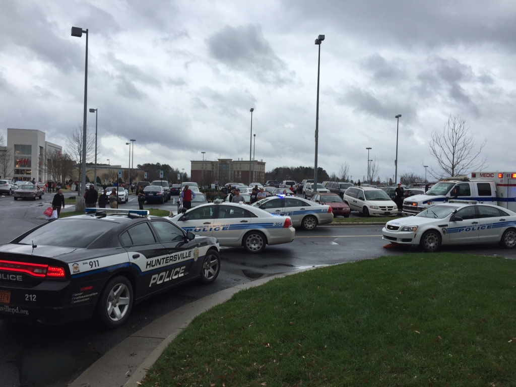 Shots fired in Northlake Mall in Charlotte, North Carolina on Christmas Eve, gunman killed by police