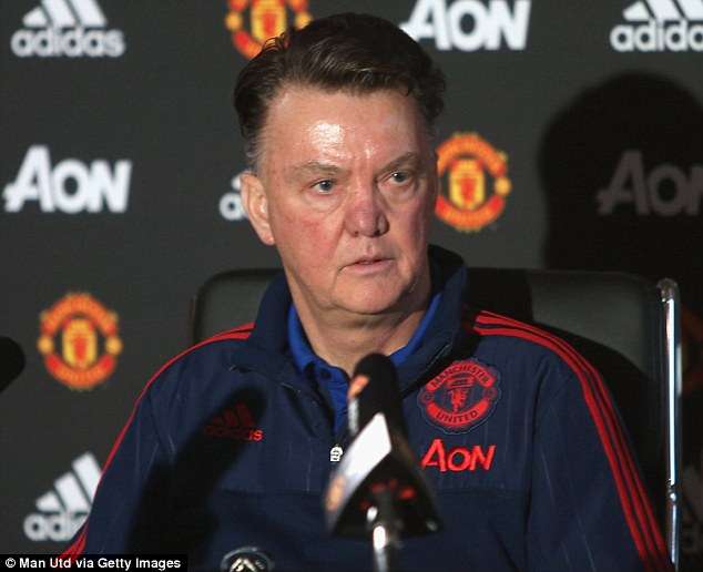 Louis van Gaal says he's angry with the media and walks out of a press conference