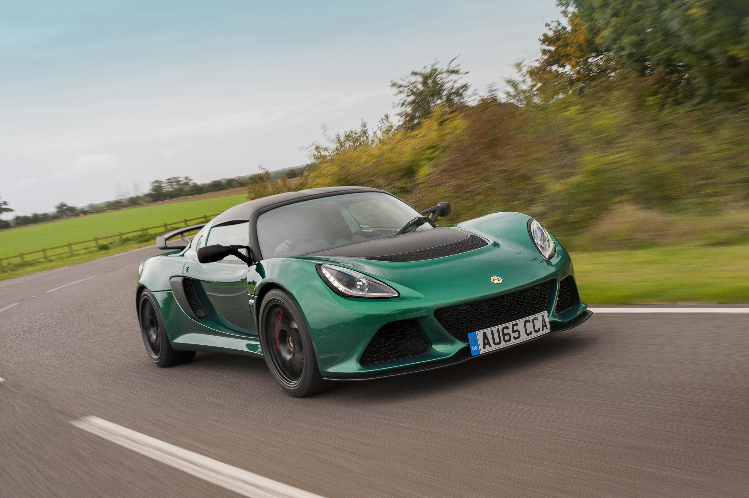 Lotus Exige Sport 350 green front 3/4 motion