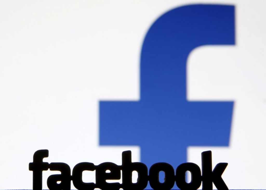 Facebook's revenue beats expectations as mobile drives ad sales