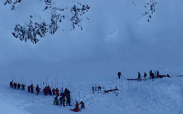 10 school children and teacher hit by avalanche in French Alps