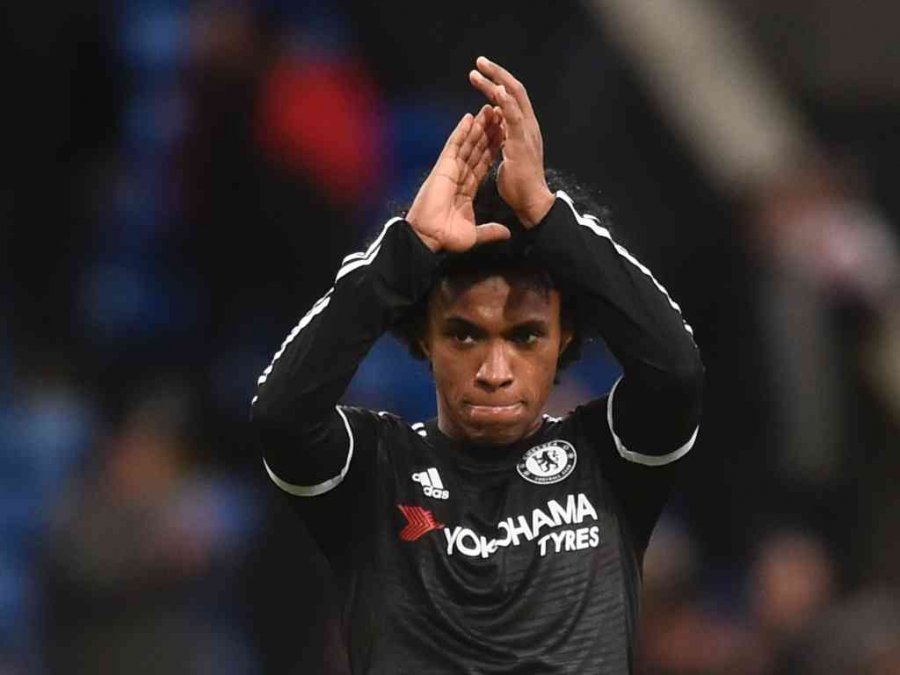 Crystal Palace v Chelsea- Barclays Premier League- Selhurst Park- 3/1/16 Chelsea's Willian applauds fans at the end of the match Reuters  Dylan Martinez