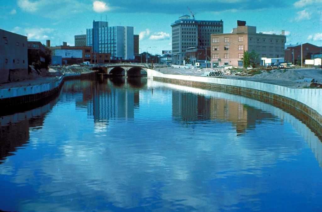 Flint river flint michigan water lead poisoning in water lead in flint michigan water state of emergency water crisis