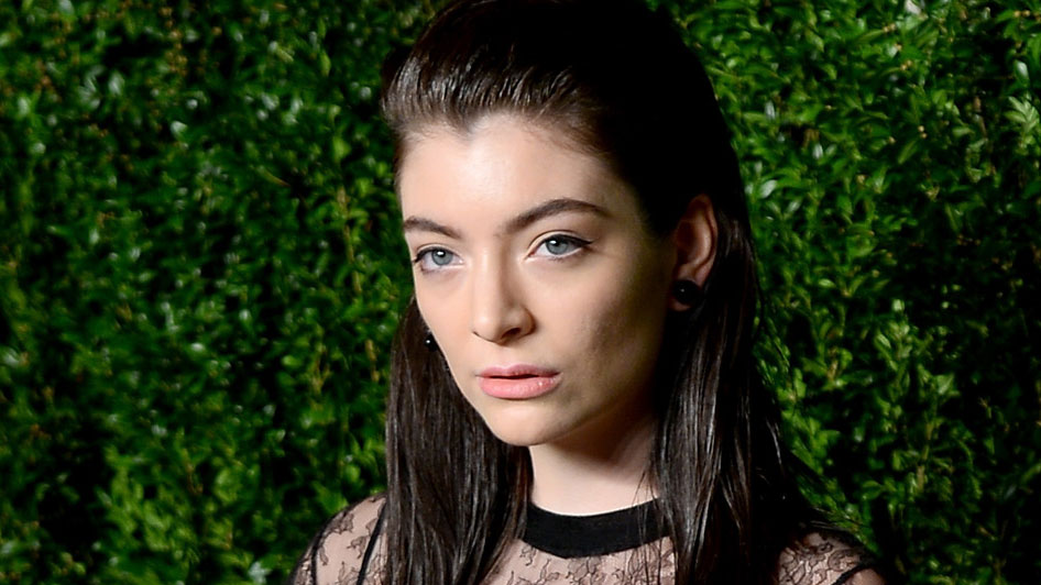 Lorde Shares Eulogy for David Bowie