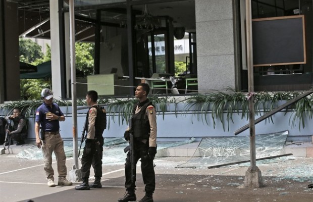 Explosion in Jakarta leaves at least 1 dead