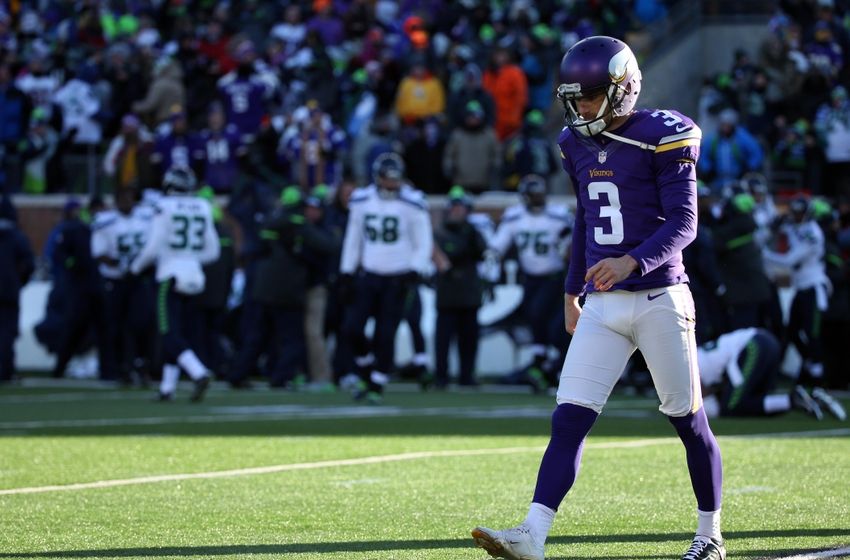 Blair Walsh meets first graders who wrote him letters after his missed field goal