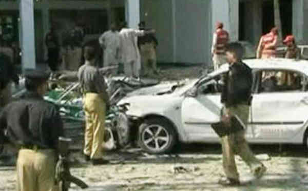 A suicide bombing in Pakistan has killed at least 16 people and wounded more than 30