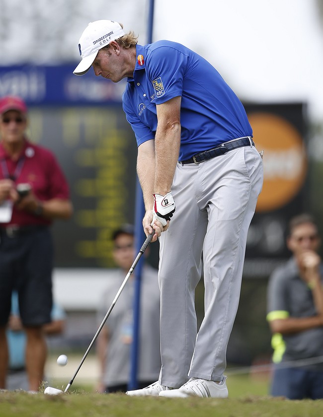 Snedeker sets the target at Waialae