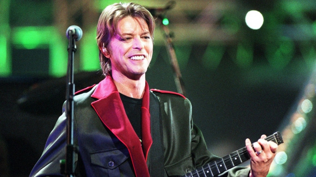 Brit Awards to pay tribute to David Bowie's'extraordinary life and work