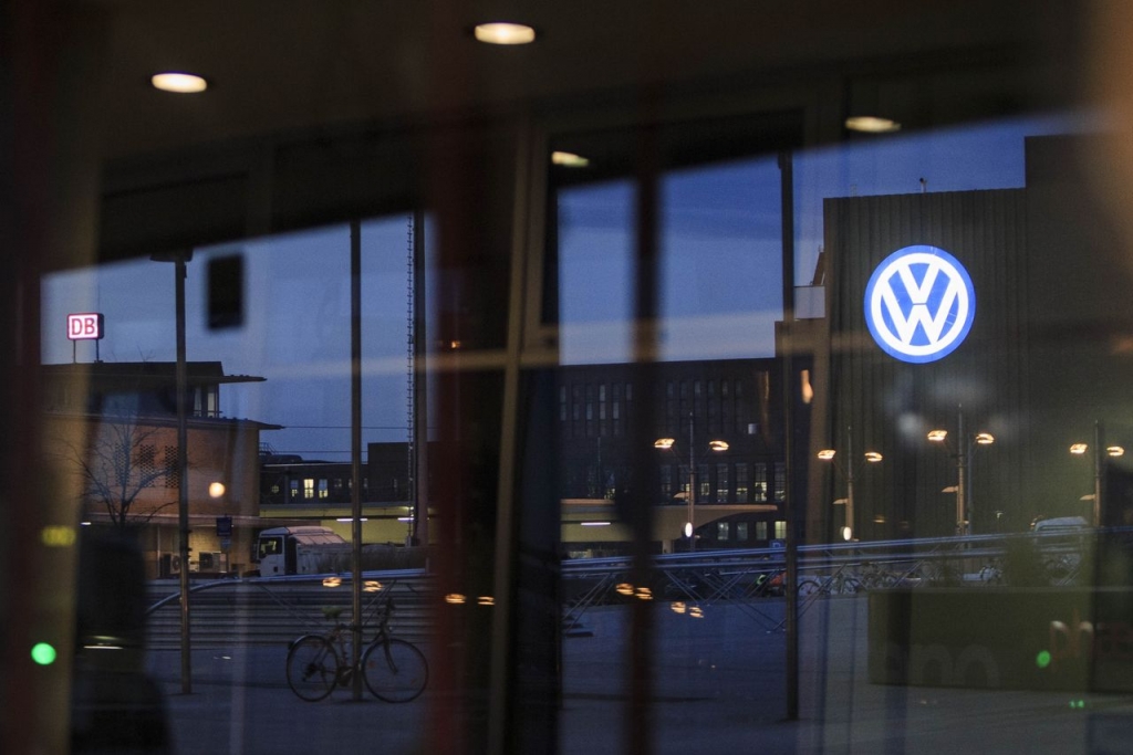 Swedish prosecutors launch criminal investigation related to emissions scandal at Volkswagen