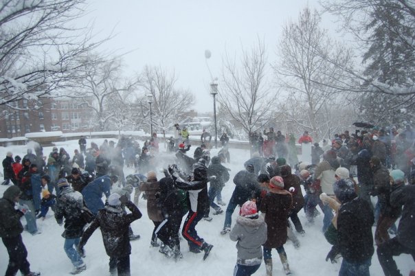 The Latest: Historic blizzard takes aim at nation's capital