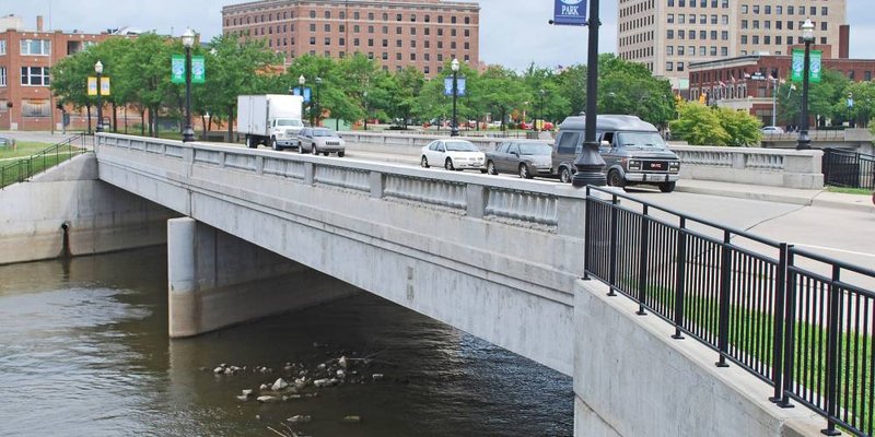 Adventists distribute bottled water in Flint Michigan Amid Water Crisis