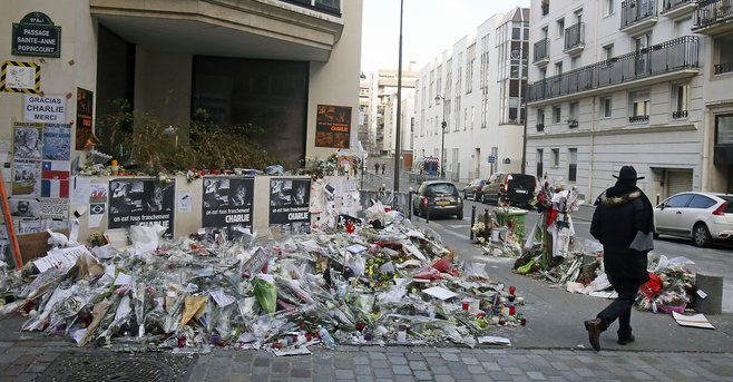 A year on, solemn tribute to mark Charlie Hebdo tragedy