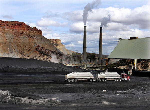 White House readying overhaul of fossil fuel program as soon as Friday: sources