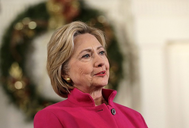 Hillary Clinton Complains in Email of 'Unbelievable' Airbrushing From Orthodox Papers