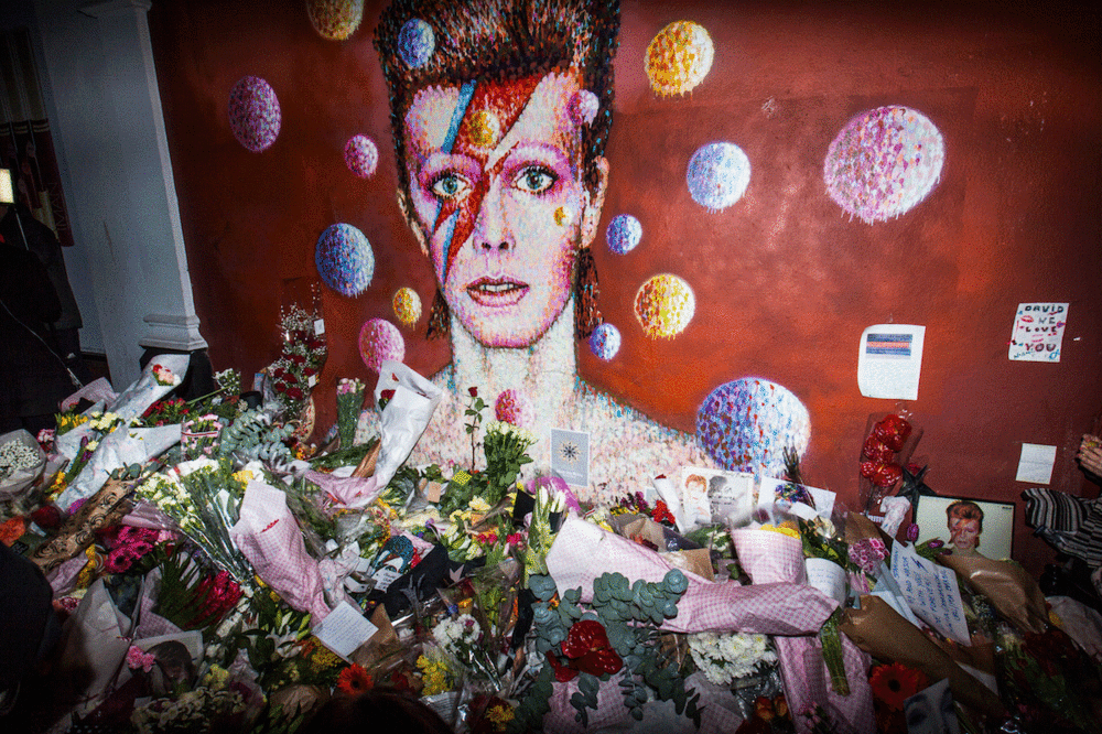 Fans laud David Bowie and his androgynous image for making it feel OK to be different