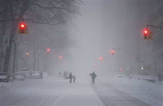 Storm Jonas: New York imposes travel ban amid one of the worst blizzards in its history