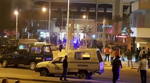 Gunmen try to storm Egyptian hotel