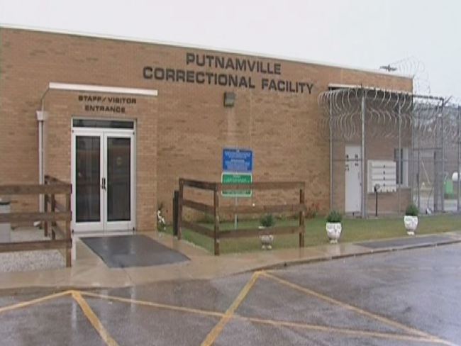 One dead, numerous others sick after outbreak at Indiana jail