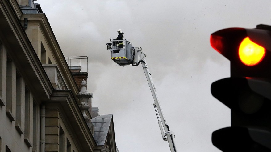 Fire 'engulfs' top floor of the Ritz hotel in Paris