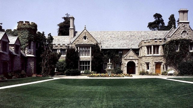 Hugh Hefner's mansion boasts 29 rooms plus a tennis court and swimming pool