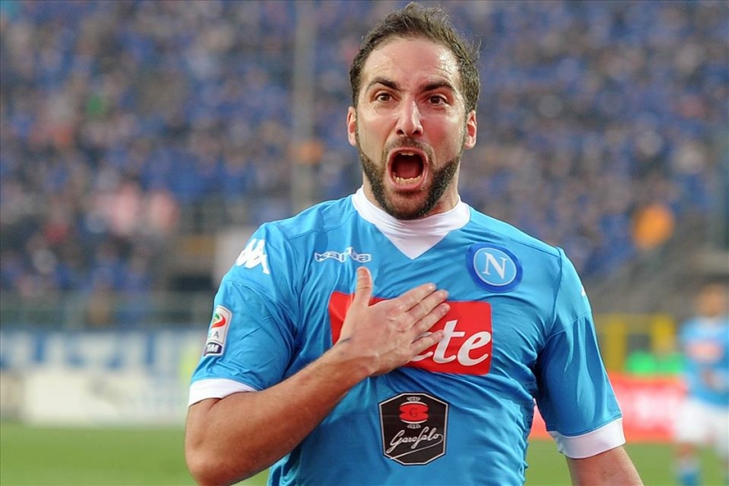 Napoli- Sassuolo nel segno del Pipita-Video