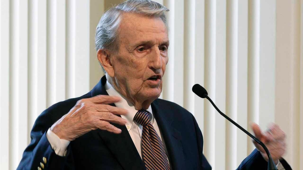 2013 Former Arkansas Sen. Dale Bumpers speaks in Little Rock Ark