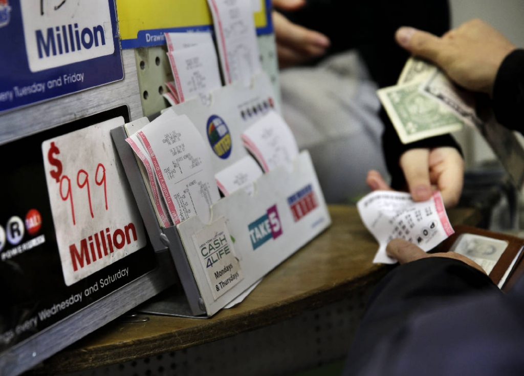 No jackpot winner Saturday; Powerball lotto hits staggering $1.3 billion