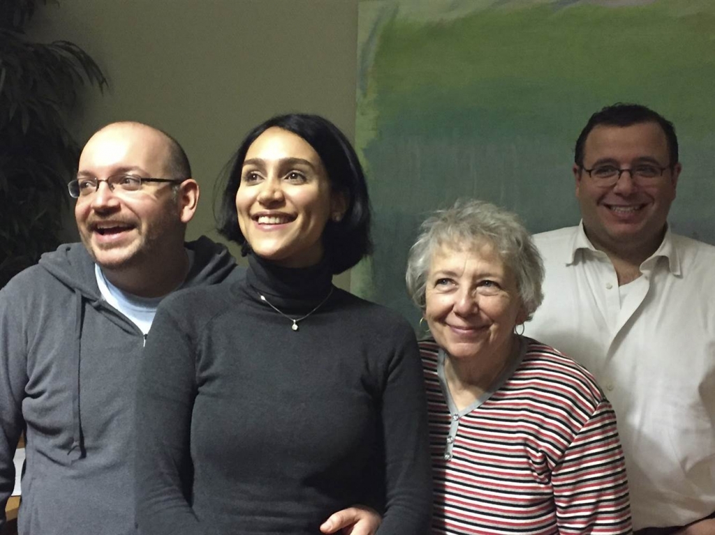 Image Jason Rezaian with his family in Germany