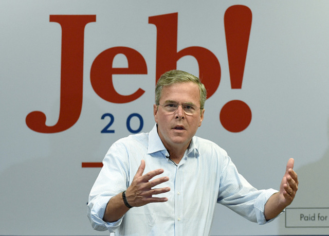 Jeb Bush Raps Promises of 'Free stuff,&#039 Backs Path to Citizenship