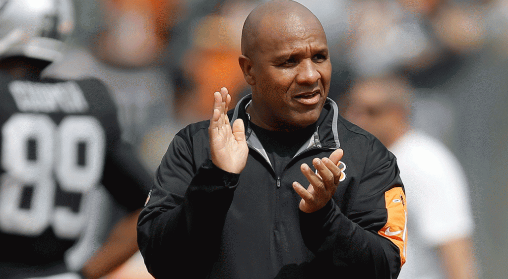 Reports: Browns finalizing deal to hire Hue Jackson as new head coach