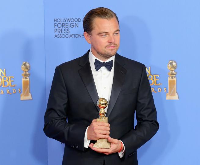 Golden Globes 2016: Matt Damon left unimpressed as Ricky Gervais makes Ben