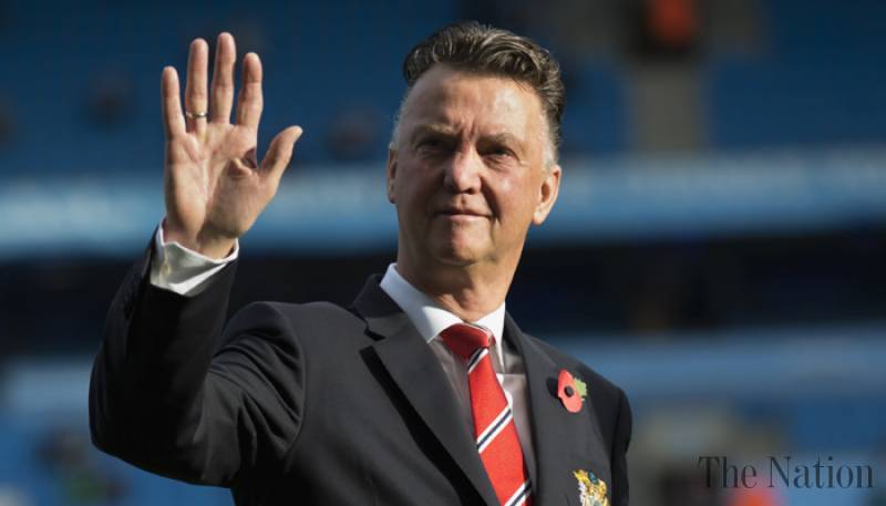 Van Gaal considering his future as Manchester United manager