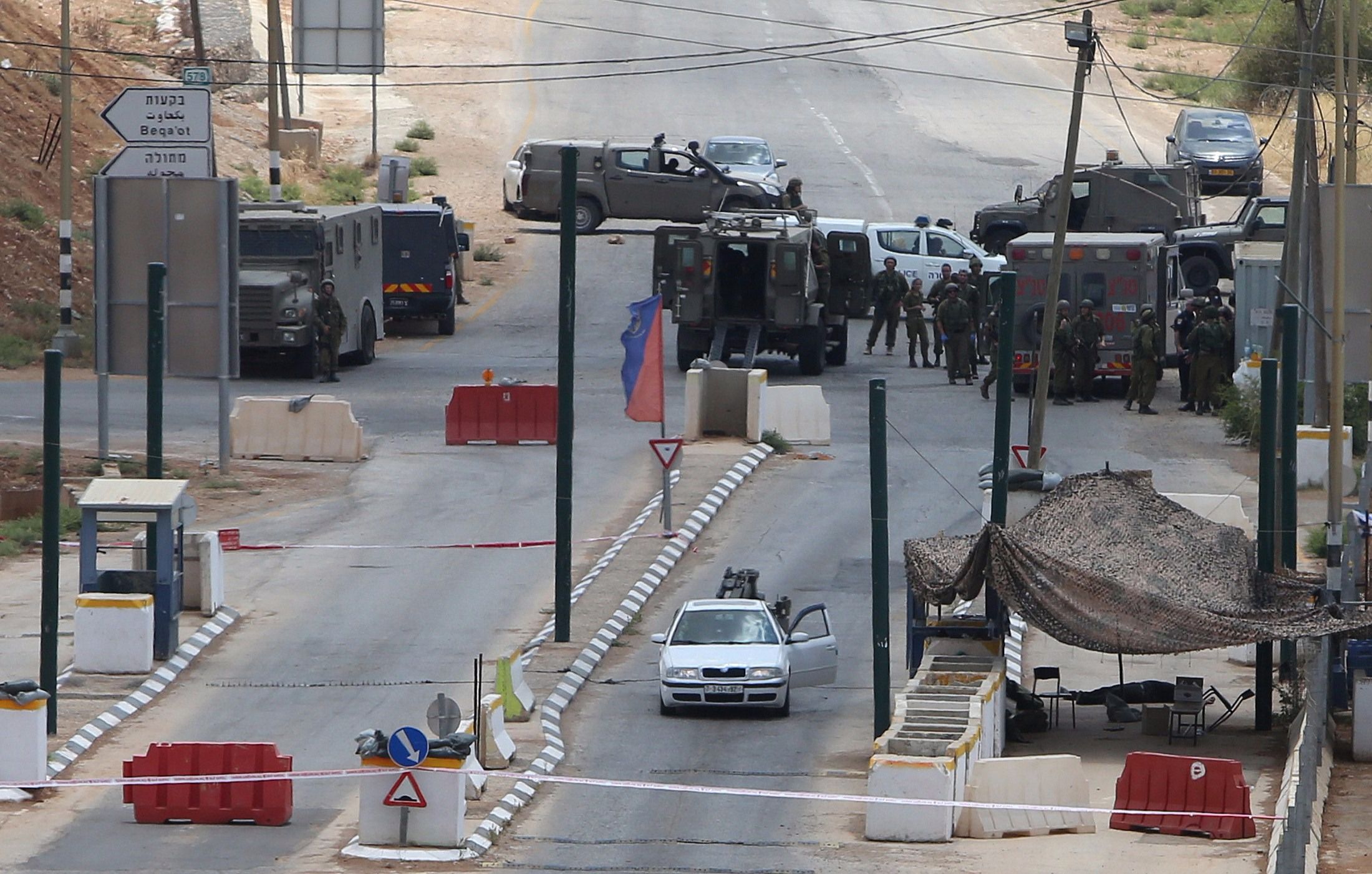 NewsBreaking News Israeli Troops Shoot and Kill 2 Palestinians at Checkpoint
Reuters