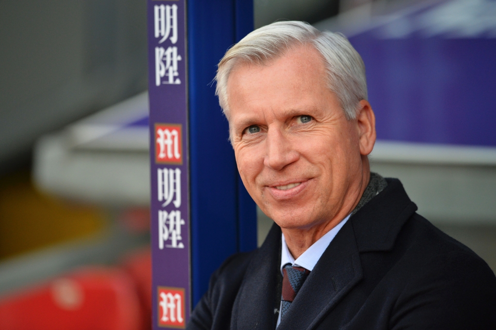 Alan Pardew hits out at Neil Warnock and dismisses link to goalscorer