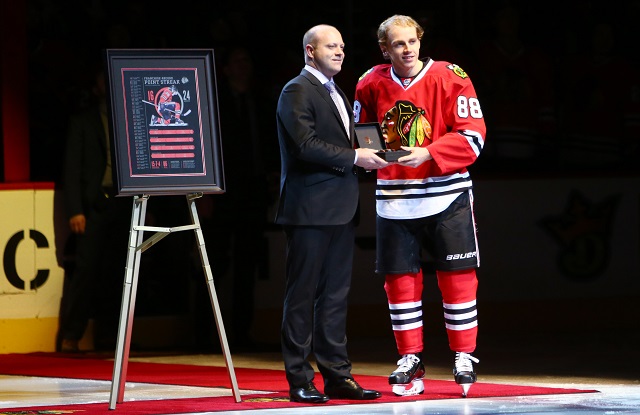 Patrick Kane was honored for his franchise-record scoring streak by the Blackhawks